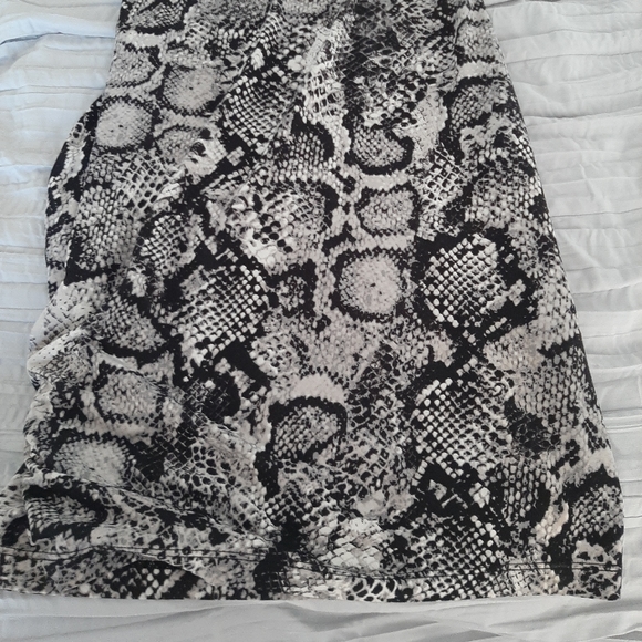 BCBG MaxAzria Mini Dress With Snakeskin Print - Picture 7 of 10